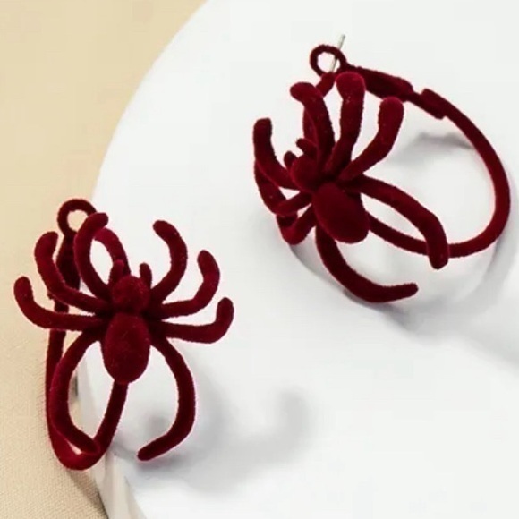 NWT Burgundy Red Velvet Felt Spider Hoop Bug Insect Circle Retro Gothic Earrings - Picture 1 of 3